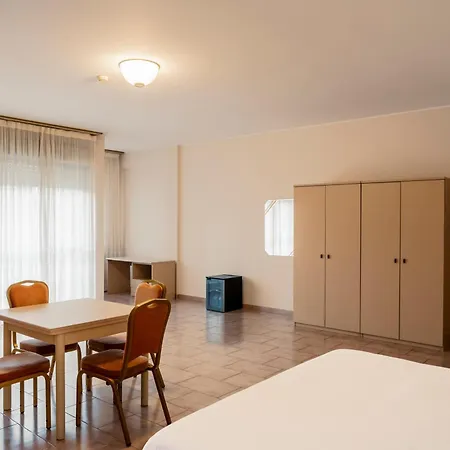 Hotel Rondo 3*