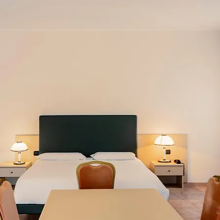 Hotel Rondo 3*