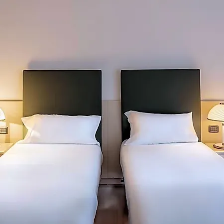 Rondo Hotel 3*